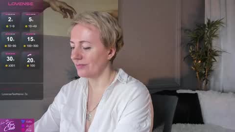 Snapshot of nika_smit chatting on 9, 2, 2025 Nika online show from 9, 2, 2025