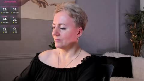 Snapshot of nika_smit chatting on 5, 3, 2025 Nika online show from 5, 3, 2025