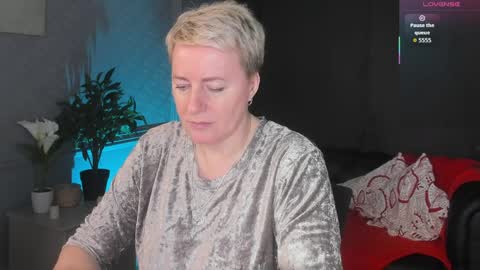 Snapshot of nika_smit chatting on 3, 4, 2026 Nika online show from 3, 4, 2026