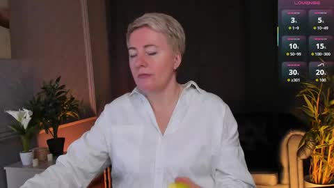Snapshot of nika_smit chatting on 18, 4, 2026 Nika online show from 18, 4, 2026