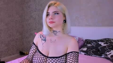 Snapshot of nikarocks chatting on 10, 9, 2025 nikarocks online show from 10, 9, 2025