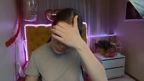 nikastarkk online show from 4, 3, 2025