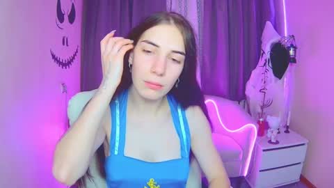 nikastarkk online show from 4, 11, 2025