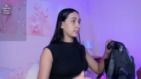    online show from 1, 11, 2025