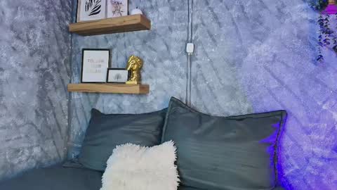    online show from 8, 3, 2026