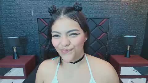 Snapshot of nikibunn chatting on 23, 5, 2026 NIKI online show from 23, 5, 2026