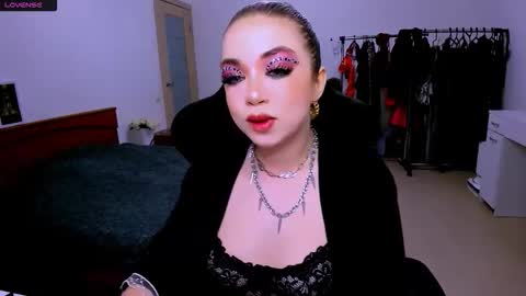 Snapshot of nikigoddesss chatting on 5, 4, 2026 nikigoddesss online show from 5, 4, 2026