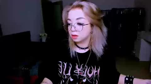 Snapshot of nikigoddesss chatting on 13, 4, 2026 nikigoddesss online show from 13, 4, 2026