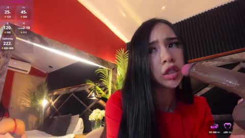 Snapshot of nikii_white chatting on 11, 1, 2025 nikii_white online show from 11, 1, 2025