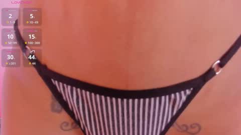 Snapshot of nikki_angel_ chatting on 6, 10, 2025 NIkki Angel online show from 6, 10, 2025