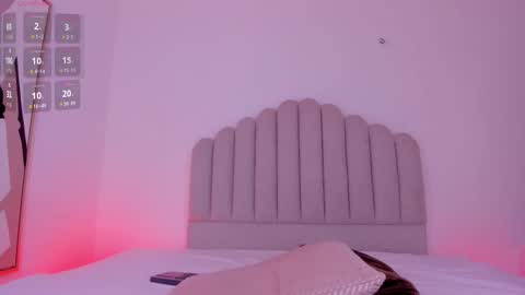 Snapshot of nikki_angel_ chatting on 8, 10, 2025 NIkki Angel online show from 8, 10, 2025
