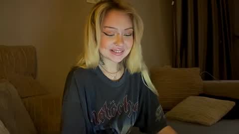 nicolette online show from 27, 12, 2024