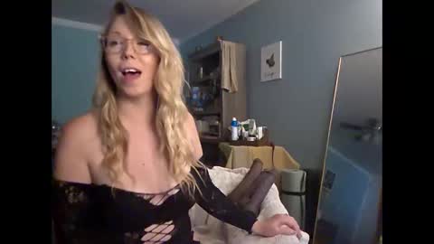 Snapshot of nikkib653466 chatting on 29, 5, 2026 nikkib653466 online show from 29, 5, 2026