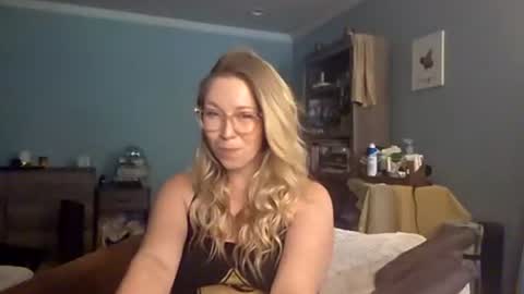 Snapshot of nikkib653466 chatting on 19, 6, 2026 nikkib653466 online show from 19, 6, 2026