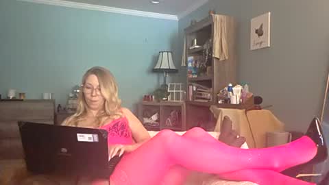 Snapshot of nikkib653466 chatting on 8, 7, 2026 nikkib653466 online show from 8, 7, 2026