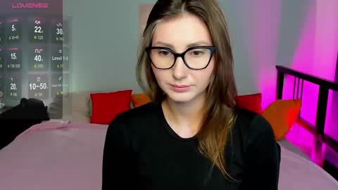 nikkikiss__ online show from 19, 10, 2025