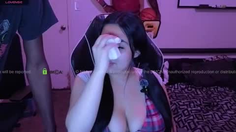 Snapshot of nikkinotnicki00 chatting on 7, 3, 2026 Nikkinotnicki00 online show from 7, 3, 2026