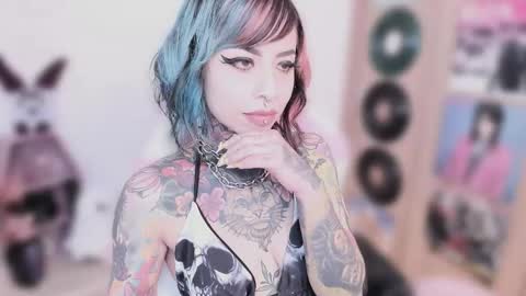 Snapshot of nikkiramone chatting on 4, 2, 2026 Nikki Ramone online show from 4, 2, 2026