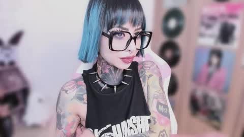 Snapshot of nikkiramone chatting on 26, 3, 2026 Nikki Ramone online show from 26, 3, 2026