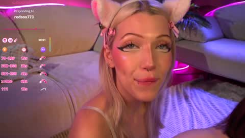 Snapshot of nikkisilk chatting on 27, 10, 2025 Stassy Krissy Aria Lina online show from 27, 10, 2025