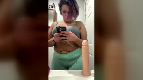 Snapshot of nikkithickum69 chatting on 19, 12, 2025 nikkithickum69 online show from 19, 12, 2025