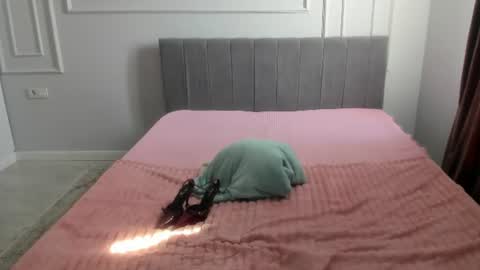 Nikky online show from 22, 6, 2026