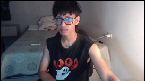 Snapshot of niklaus_wolf chatting on 9, 9, 2025 niklaus_wolf online show from 9, 9, 2025