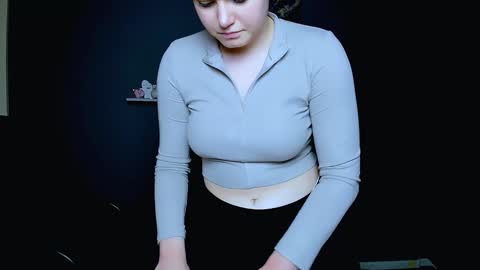 Snapshot of nikol_kitt chatting on 3, 1, 2025 Little Niko Help me reach my goals online show from 3, 1, 2025