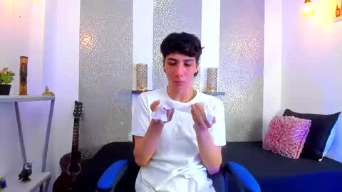    online show from 4, 3, 2025