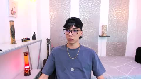    online show from 15, 9, 2025