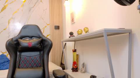 Snapshot of nikolay_gregori chatting on 4, 7, 2026 online show from 4, 7, 2026