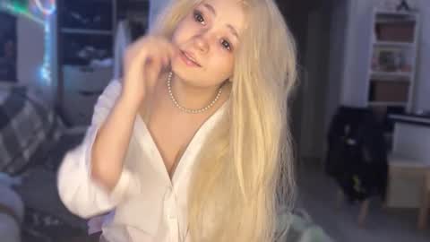 Snapshot of nikoli_naw chatting on 4, 3, 2026 nikoli_naw online show from 4, 3, 2026