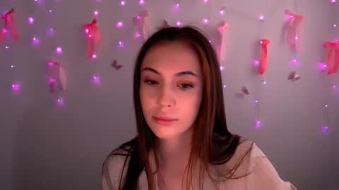 Snapshot of nikonara_ chatting on 6, 5, 2026 nikonara_ online show from 6, 5, 2026