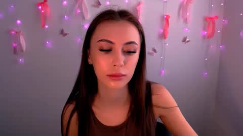 Snapshot of nikonara_ chatting on 25, 5, 2026 nikonara_ online show from 25, 5, 2026