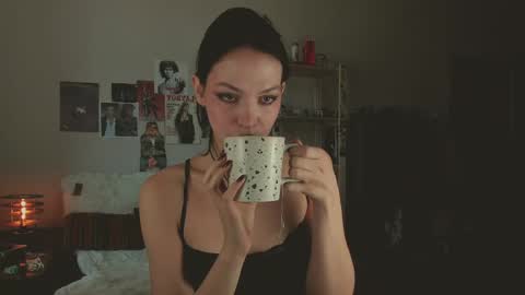 Snapshot of niky_jess chatting on 16, 4, 2026 Veronica online show from 16, 4, 2026