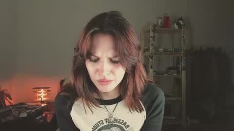 Snapshot of niky_jess chatting on 17, 5, 2026 Veronica online show from 17, 5, 2026