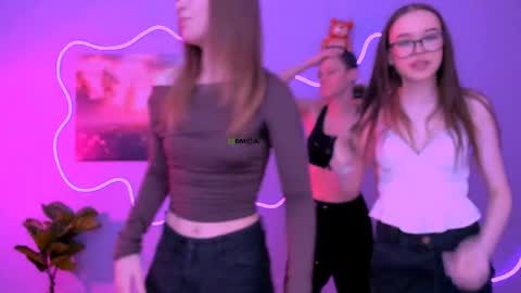 Snapshot of nila_eclipse chatting on 2, 4, 2026 nila_eclipse online show from 2, 4, 2026