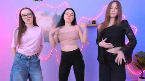 Snapshot of nila_eclipse chatting on 14, 4, 2026 nila_eclipse online show from 14, 4, 2026