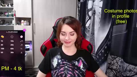 Snapshot of nimfeya chatting on 24, 11, 2025 Nimfeya online show from 24, 11, 2025