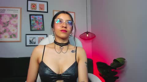 Nina online show from 15, 2, 2025