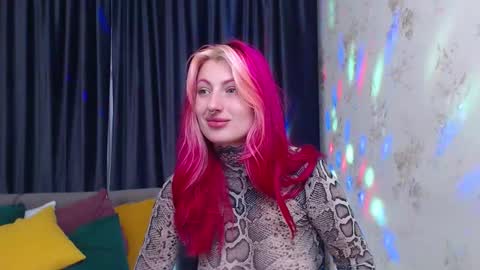 Snapshot of nina_b1um chatting on 7, 11, 2025 Nina online show from 7, 11, 2025