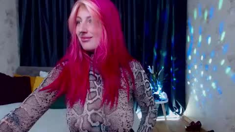 Snapshot of nina_b1um chatting on 10, 11, 2025 Nina online show from 10, 11, 2025