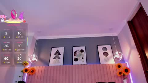 nina_ford_ online show from 4, 12, 2025