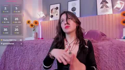 nina_ford_ online show from 10, 3, 2026