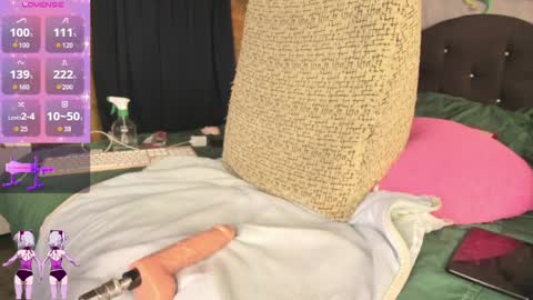 Nina Gauther  online show from 8, 4, 2026