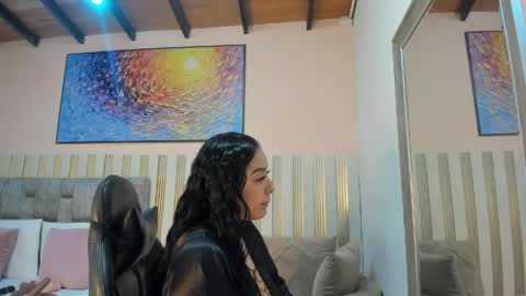 nina_glow_ online show from 29, 5, 2026