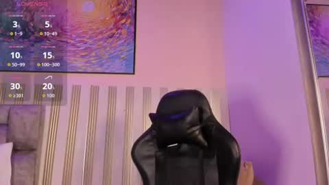 nina_glow_ online show from 1, 8, 2026