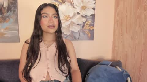 Snapshot of nina_kmay chatting on 5, 4, 2026 nina_kmay online show from 5, 4, 2026