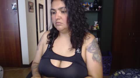 Snapshot of nina_moonbeam chatting on 16, 10, 2025 Nina Moon online show from 16, 10, 2025