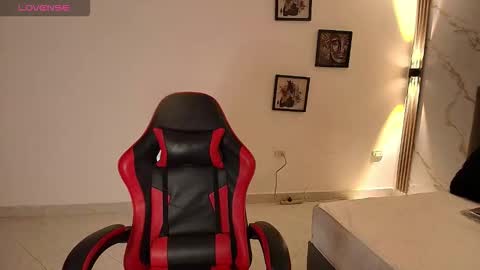  N I N A online show from 7, 11, 2025